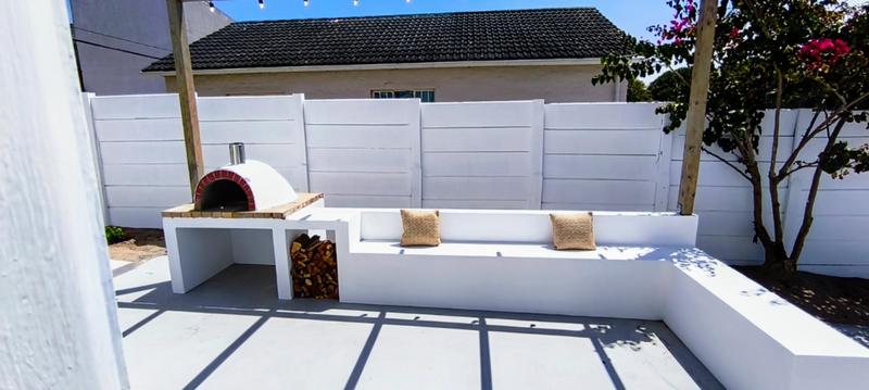 2 Bedroom Property for Sale in Kleinkrantz Western Cape